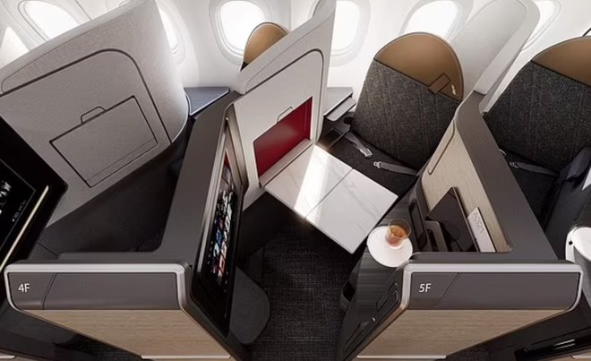 V kabinah American Airlines boste imeli mir pred nadležnimi sopotniki. FOTO: American Airlines

