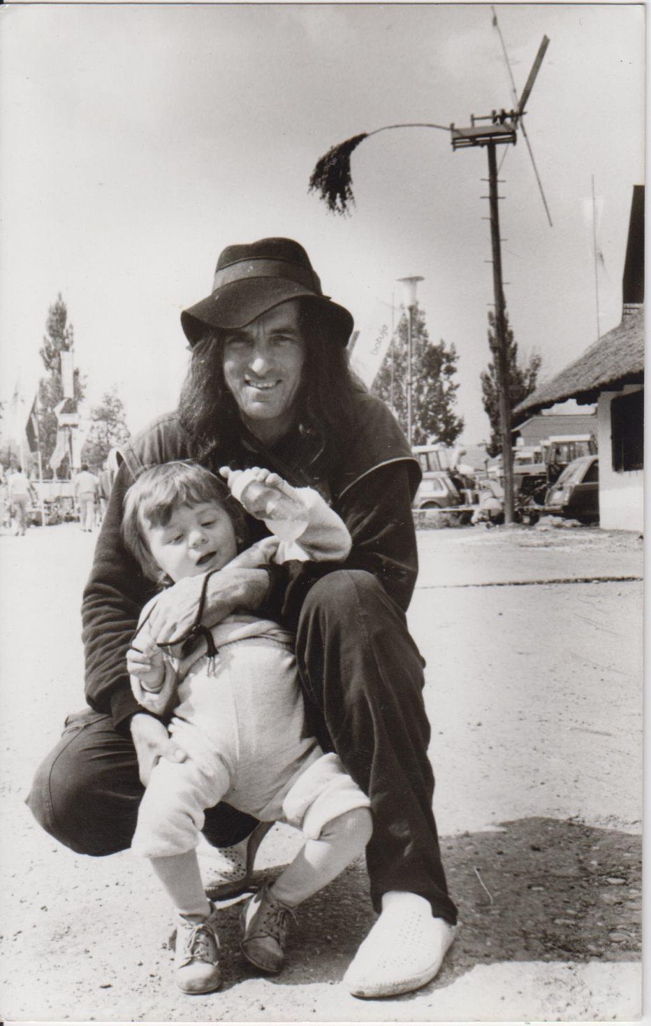 Fotografija: Dobrotnik iz Negove s sinom Ivanom. FOTO: osebni arhiv
