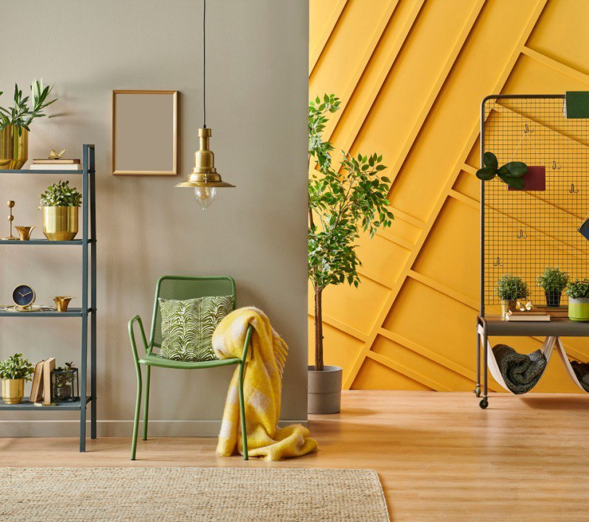 Fotografija: Prostor, odet v rumene odtenke, je svetlejši, topel in živahen. FOTO: United Photo Studio, Shutterstock
