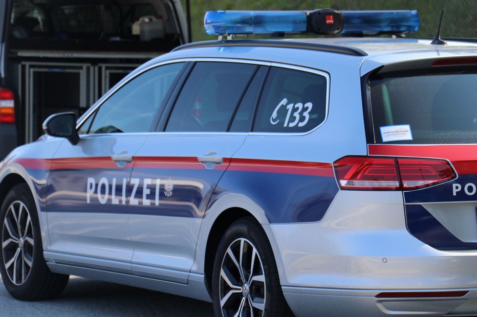 Fotografija: Policija je podoben dogodek preverjala na slovenski gimnaziji v Celovcu. FOTO: Polizei

