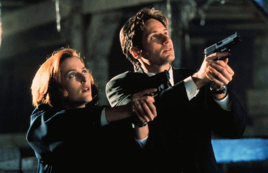 Fotografija: Agenta Mulder in Scullyjeva sta hipnotizirala televizijsko občinstvo.