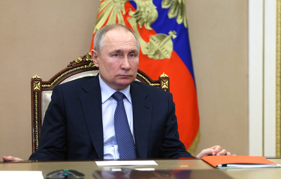 Fotografija: Ruski predsednik je vojaškega blogerja v ponedeljek posthumno odlikoval z redom hrabrosti. FOTO: Sputnik Via Reuters