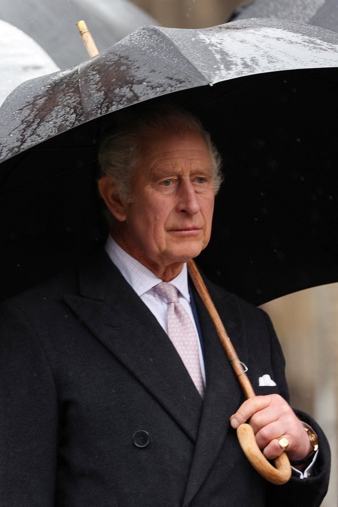 Proti kralju Karlu III. nimajo nič, a bi se raje osamosvojili. FOTO: ADRIAN DENNIS/Reuters