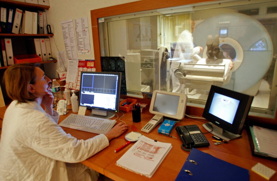 Fotografija: Radiolog se strinja, da je veliko delal, a da je tega sposoben (simbolična fotografija). FOTO: Reuters