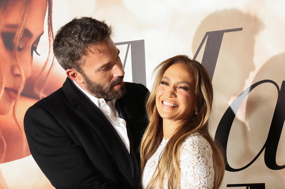 Fotografija: Zdaj vemo, čemu se Jennifer Lopez, Benova žena, tako široko smeji. FOTO: Reuters