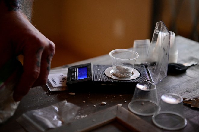 Droge v trgovinici so testirane in preverjene. FOTO: Jennifer Gauthier, Reuters