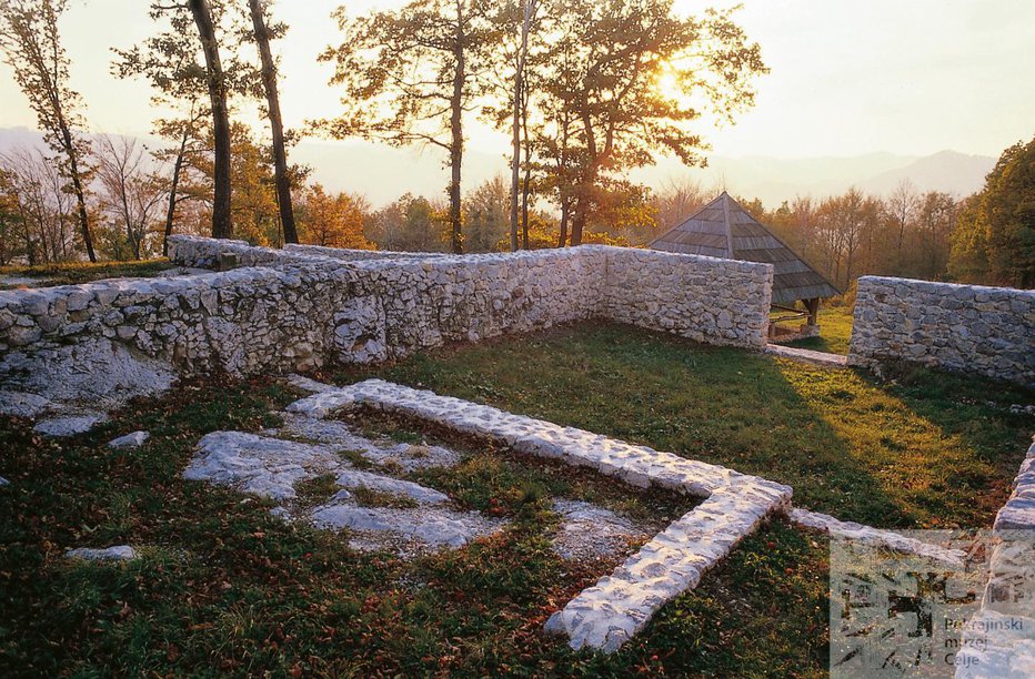 Fotografija: Na kraju največje poznoantične naselbine na Slovenskem je danes arheološki park.