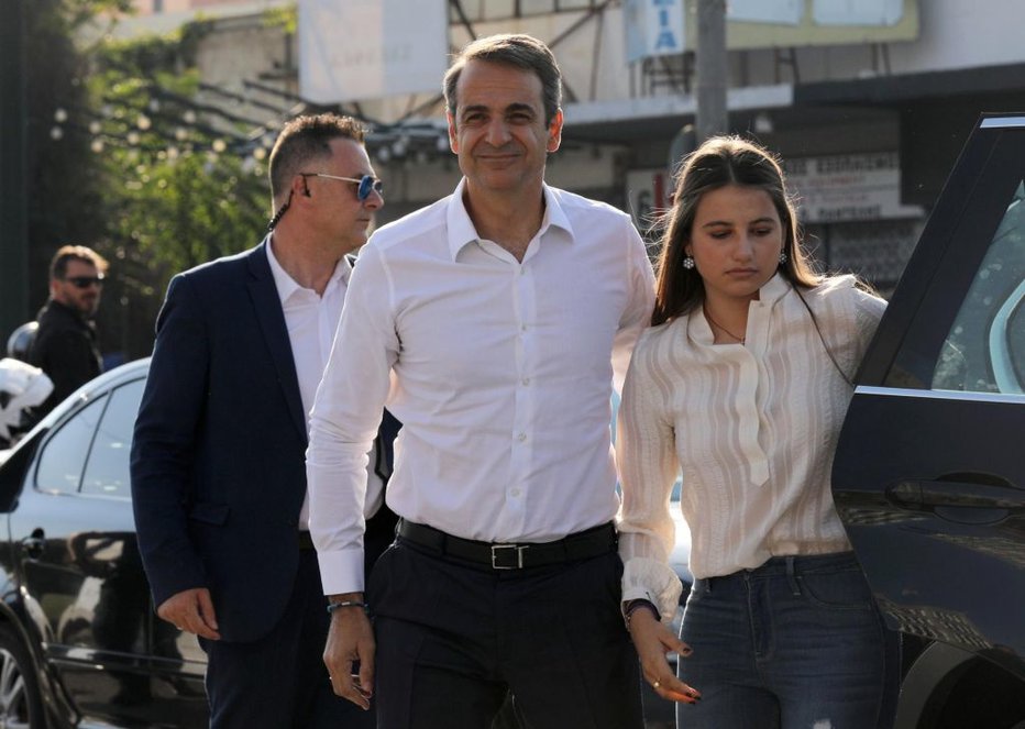 Fotografija: Novo demokracijo vodi Kiriakos Micotakis, dedič grške konservativne politične dinastije, ki je tesno povezan z vodilnimi oligarhi. FOTO: Costas Baltas, Reuters
