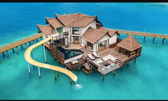 Ena od vil drugouvrščenega hotelskega kompleksa na Maldivih