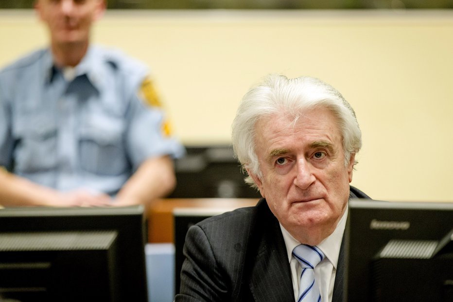 Fotografija: Med 90 obsojenimi je bil tudi Radovan Karadžić. FOTO: Reuters