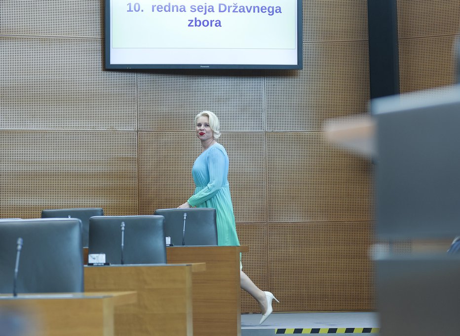 Fotografija: Urška Klakočar Zupančič predsednica DZ. FOTO: Jože Suhadolnik