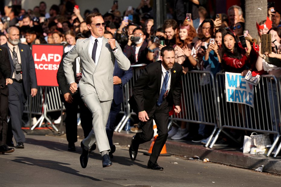 Fotografija: Benedict Cumberbatch očitno nima le oboževalcev, pač pa tudi sovražnike. FOTO: Mario Anzuoni, Reuters