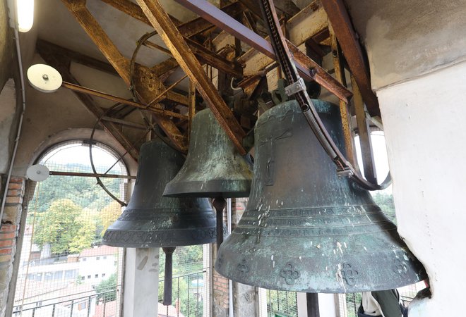 Trije dolinski zvonovi še mirujejo. FOTO: Dejan Javornik
