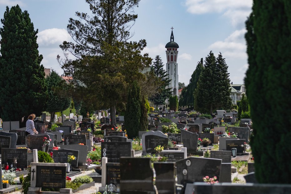 Fotografija: Pobreško pokopališče s svojo bogato zgodovino predstavlja del zgodovinske in arhitekturne podobe Maribora. FOTO: Mediaspeed.net