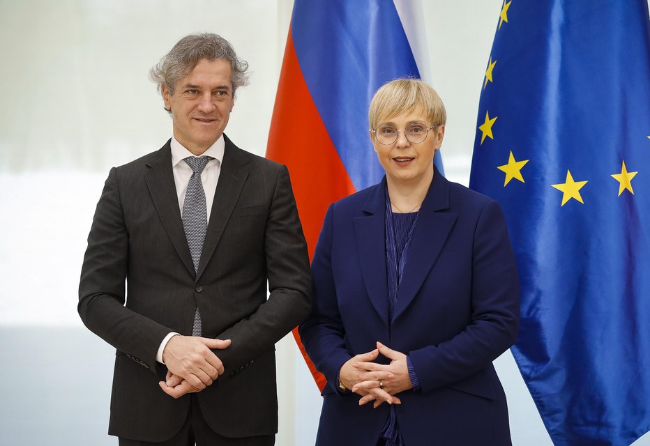Fotografija: Predsednik vlade Robert Golob in predsednica države Nataša Purc Musar. FOTO: Jože Suhadolnik, Delo