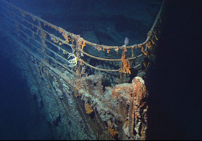 Režiser, ki je režiral uspešnico Titanik, je nesrečo Titana primerjal z nesrečo Titanika. FOTO: Twitter