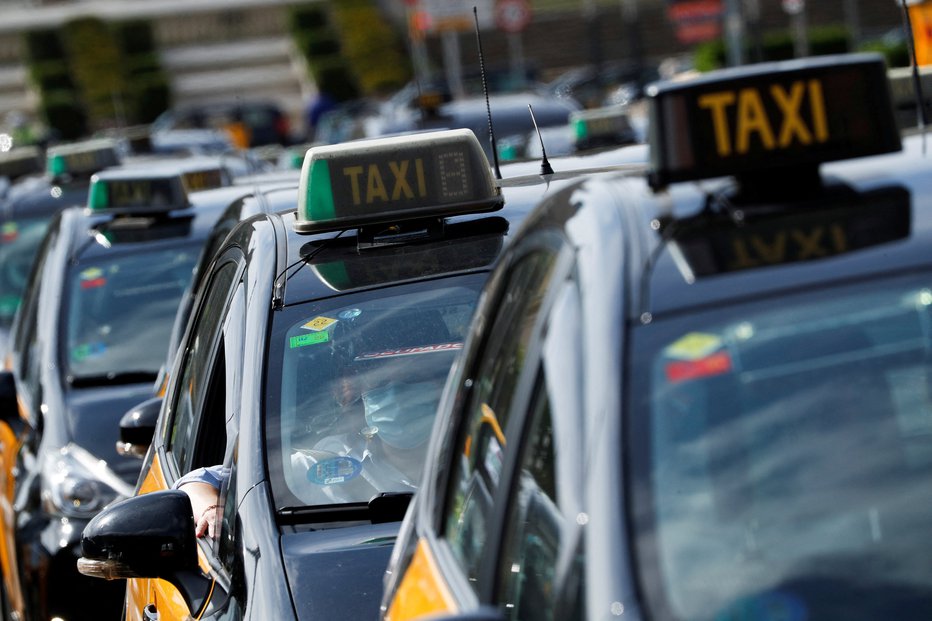Fotografija: Dobro je vedeti, h kateremu taksistu se usedemo. FOTO: Albert Gea Reuters