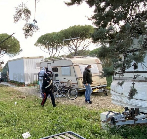 Slovenec je živel v kampu, ki ga v Misanu dajejo v uporabo ljudem v stiski. FOTO: Rimini Today