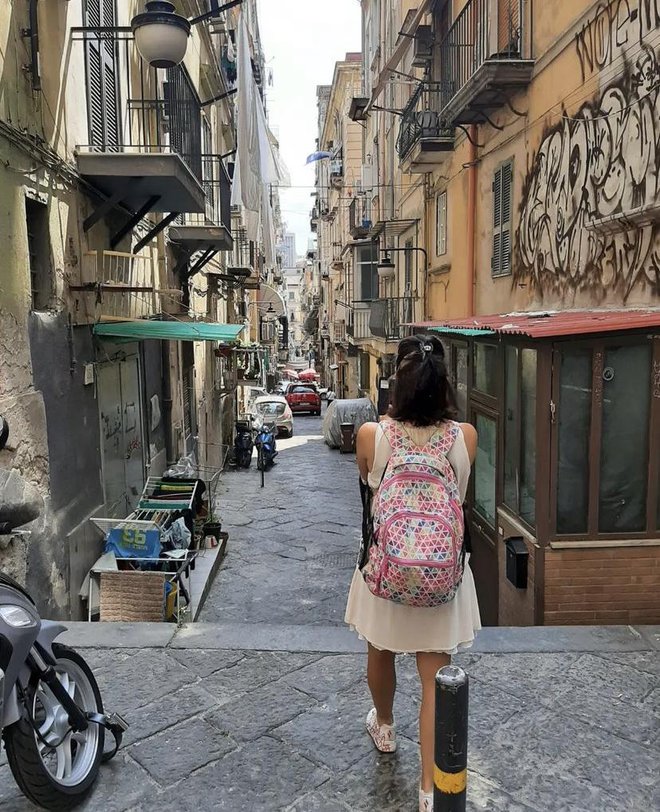 Neapelj ima značilne ulice.