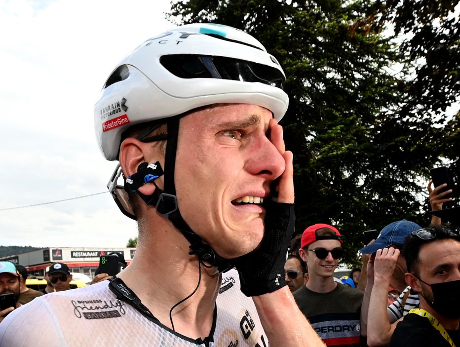 Fotografija: Matej Mohorič je čustveno doživel zadnjo zmago na Touru. FOTO: Tim De Waele, Reuters