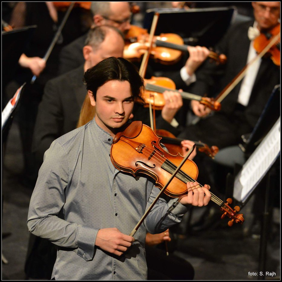 Fotografija: Igra tudi na najdragocenejše svetovne violine.
