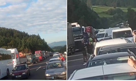 Fotografija: Neverjetno, kaj se je dogajalo na avtocesti. FOTO: Promet.si