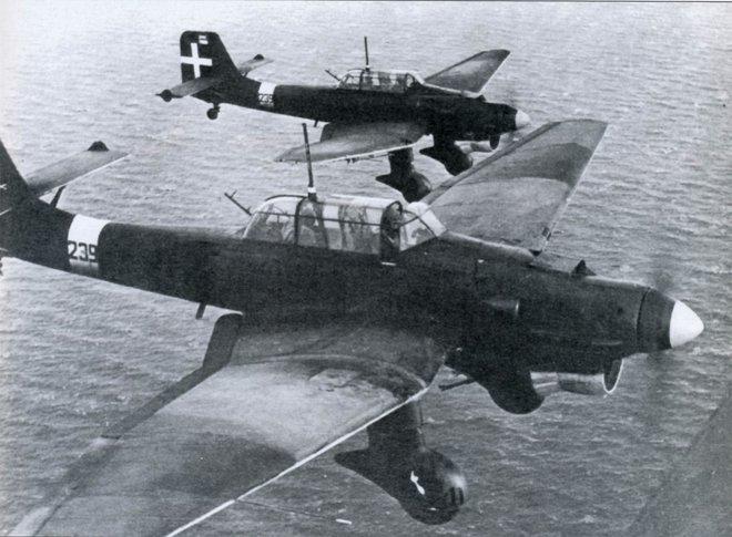 Nemški bombniki, ki so jih uporabljali tudi Italijani, so dosegali izredne uspehe. FOTO: Danijel Frka