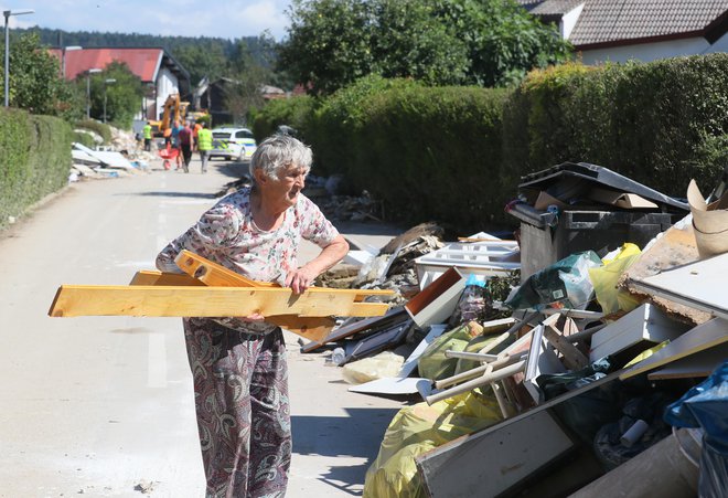 Odpadke v Ljubljani merijo v stotinah ton. FOTOGRAFIJI: Dejan Javornik