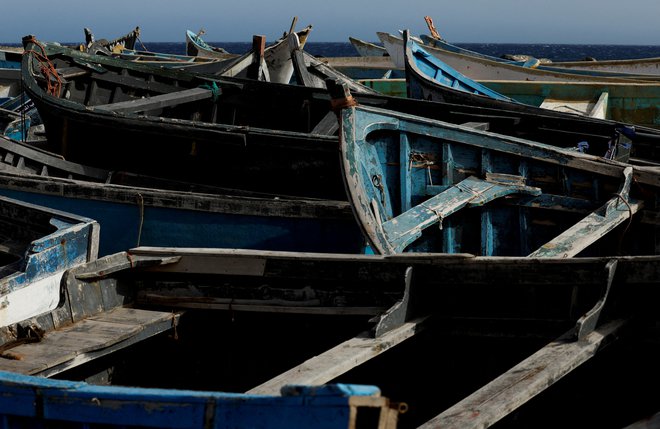 Nemalokrat pridejo s čolni. FOTO: Borja Suarez Reuters