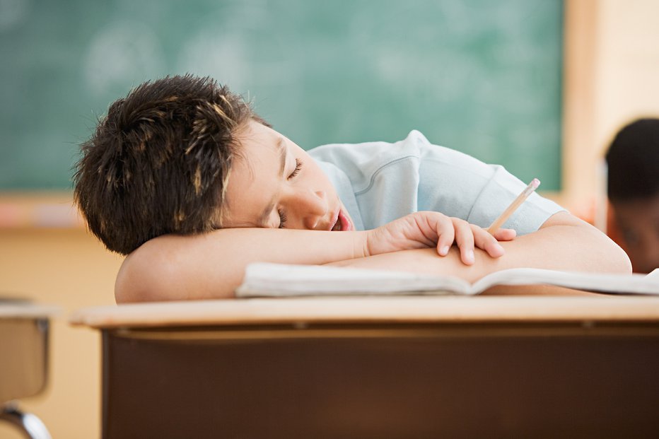 Fotografija: Slovenski otroci in mladostniki ne spijo dovolj. FOTO: Image_source/Getty Images