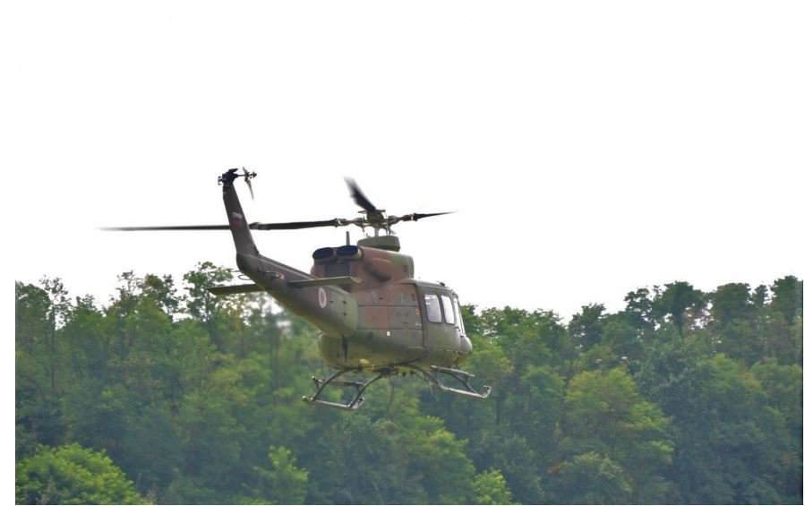 Fotografija: Helikopter je poškodovanca odpeljal v UKC. FOTO: Pgd Polenšak
