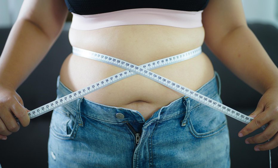 Fotografija: Debelost občutno povečuje tveganje za razvoj srčno-žilnih bolezni. FOTO: Dacharlie/Getty Images