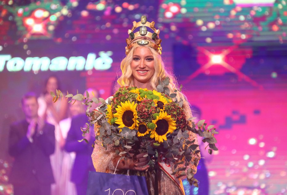 Fotografija: Miss Slovenije 2023 Alida Tomanič poziva Slovenke, naj bodo to, kar so. Fotografije: Dejan Javornik