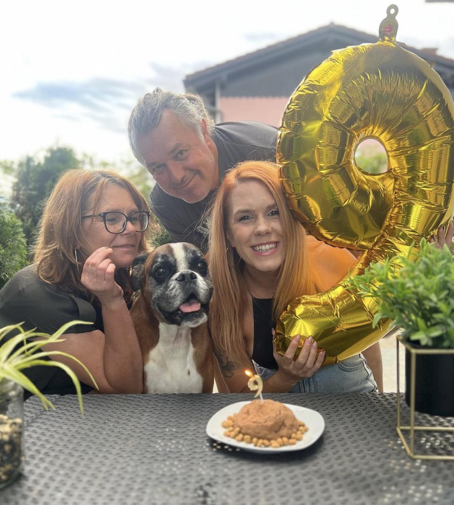 Fotografija: Družina Zorjan je proslavila deveti rojstni dan svoje psičke Lili.