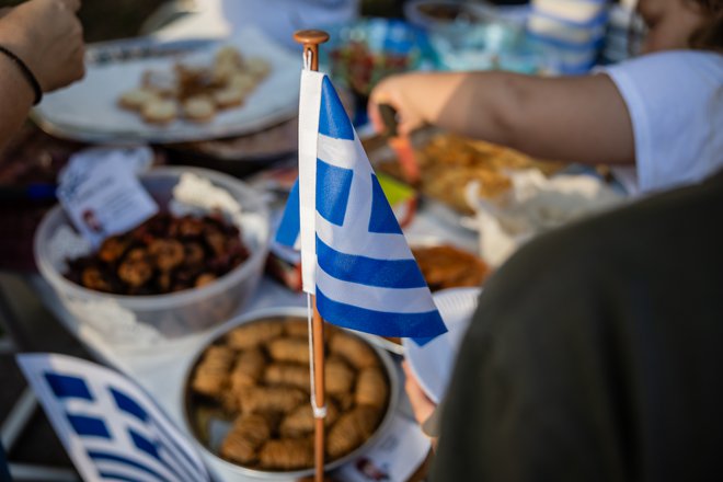 Les stands étaient dédiés à différentes langues et cultures.  PHOTO : Crt Pixi