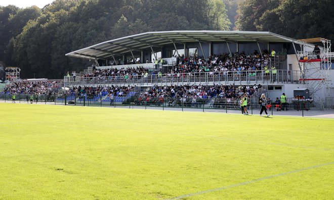 V Rogaški Slatini so ponosni na stadion in tribuno, Ljubljančani pa so kritični. FOTO: Blaž Samec