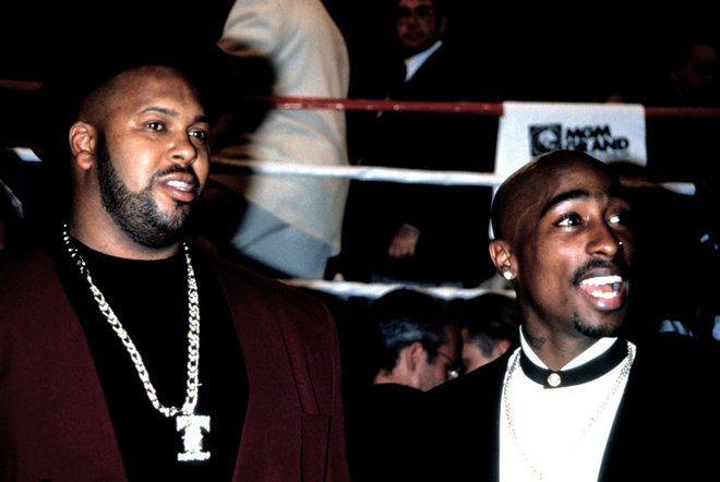 Šef založbe Death Row Records Suge Knight in Tupac Shakur na boksarskem dvoboju marca 1996 FOTO: Reuters