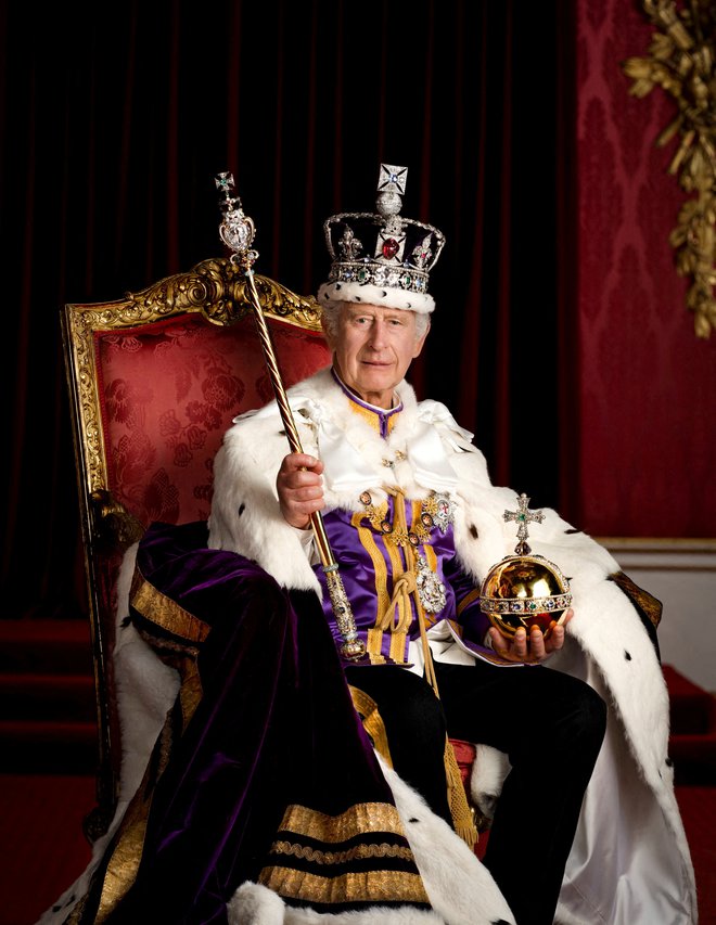 Da bi kraljevo premoženje ostalo v državi, je prestolonaslednik opravičen davka na dediščino, ki bi sicer znašal milijone evrov. FOTO: Hugo Burnand/Reuters
