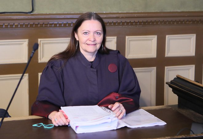 Vlasta Petrucci, zagovornica Pejovskega, je sodišču predlagala, da iz sodnega spisa izloči več po njenem mnenju nedovoljenih dokazov. FOTO: Dejan Javornik