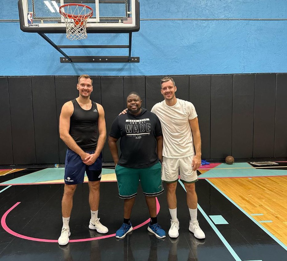 Fotografija: V Miamiju s trenerjem za košarkarske vrline Stanleyjem Remyjem FOTO: Instagram