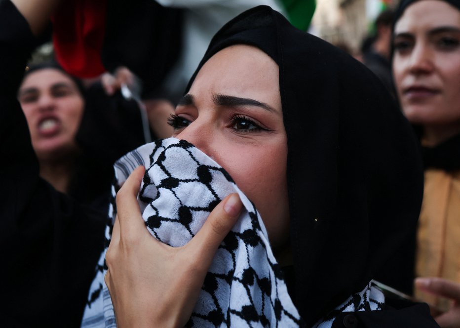 Fotografija: V Rimu so se te dni zbrali podporniki Palestincev. FOTO: Yara Nardi Reuters