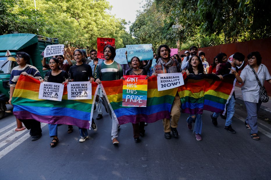 Fotografija: Odločitev vrhovnega sodišča je razočarala zagovornike istospolnih porok. FOTO: Anushree Fadnavis, Reuters