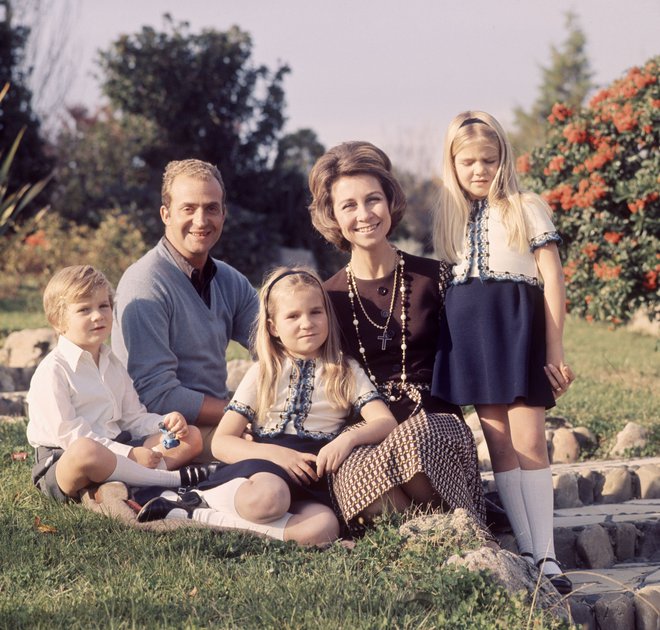 Sofia in Juan Carlos leta 1972, tri leta preden sta postala kralj in kraljica. FOTO: Profimedia