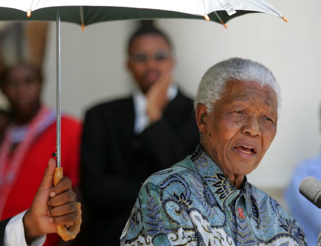 So rojakinji je Mandela svetoval, naj ne obupa. FOTO: Reuters
