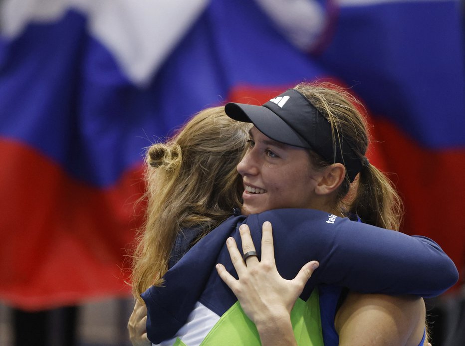 Fotografija: Kaja Juvan je tako slavila zmago proti Anni Danilina. FOTO: Marcelo Del Pozo Reuters