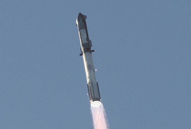 Pogled na raketo od bliže. FOTO: Joe Skipper Reuters
