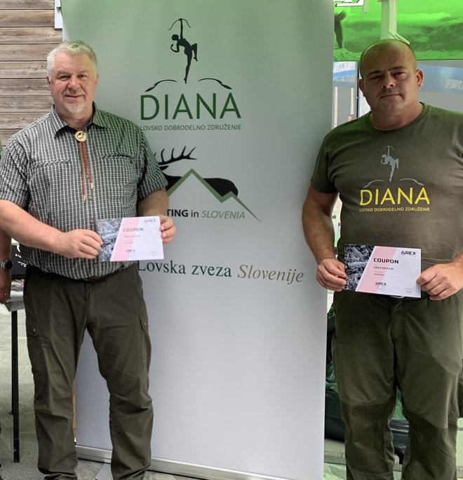 Ljubo Drobnič in Štefan Gorenčič iz Lovskega dobrodelnega združenja Diana FOTO: Lovsko Dobrodelno Združenje Diana