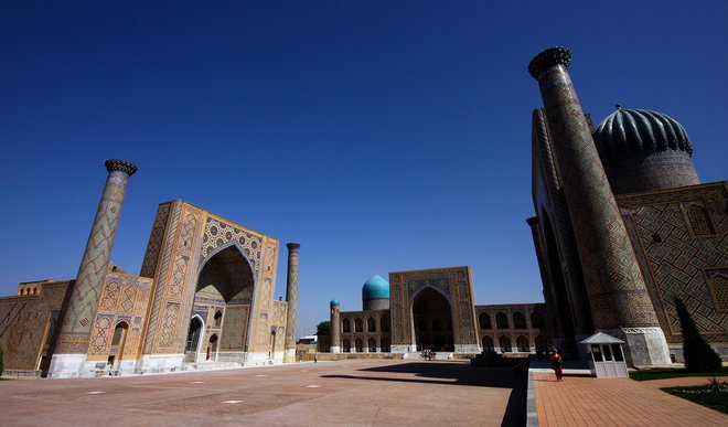 Trg Registan v Samarkandu. FOTO: Janez Mihovec