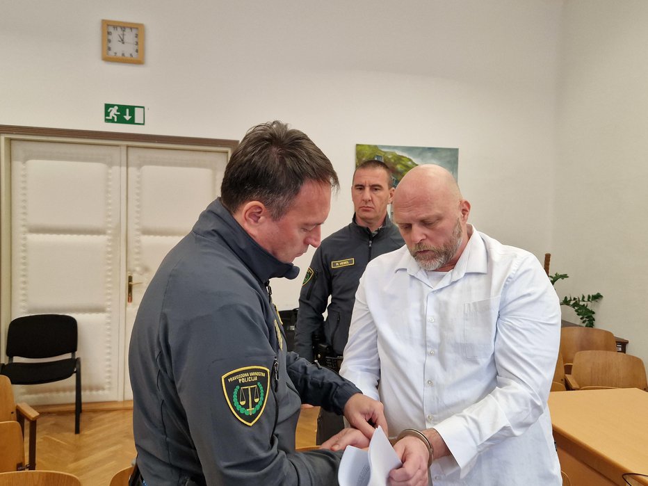 Fotografija: Andrej Hode je krivdo priznal in se vrnil v pripor. Zaprosil je za predčasno prestajanje kazni zapora. FOTOGRAFIJE: Tanja Jakše Gazvoda