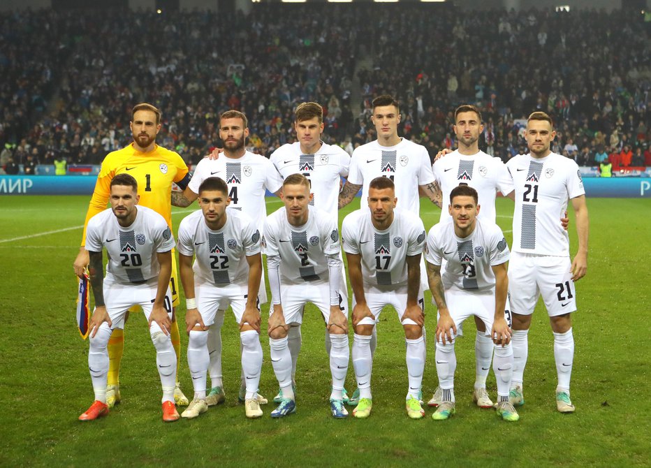 Fotografija: Nogometaši so povezali in osrečili Slovenijo. Foto: Dejan Javornik